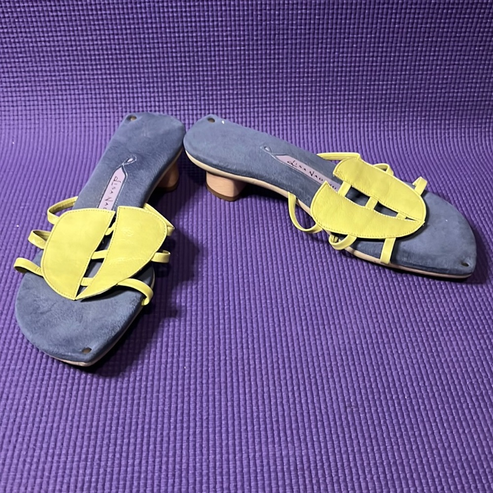 LOVIN’ LISA NADING SANDALS